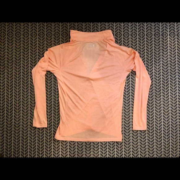 NWOT- 1/4 zip UA heat gear top - Picture 3 of 4